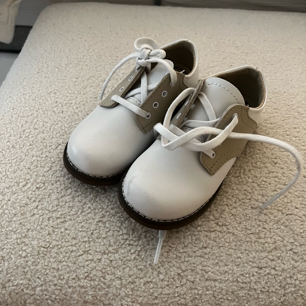 Footmates saddle shoes